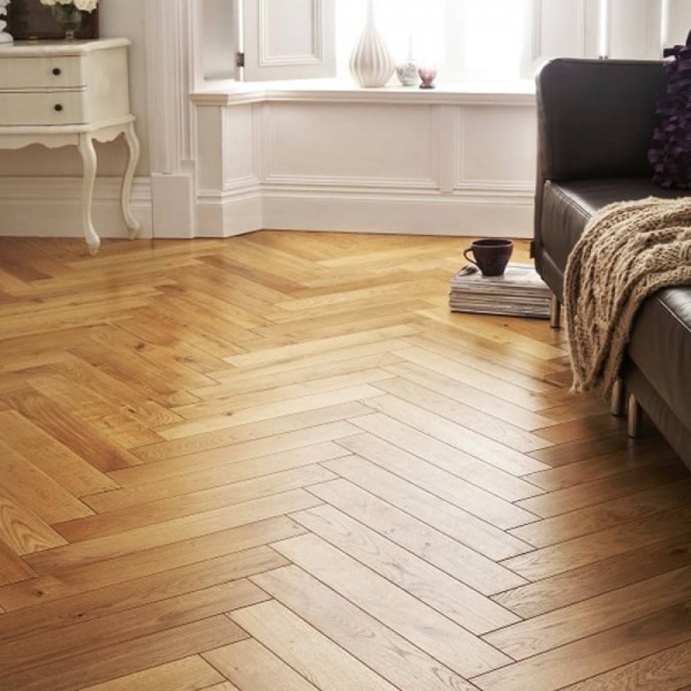 Parquet massif chêne en Bâton Rompu