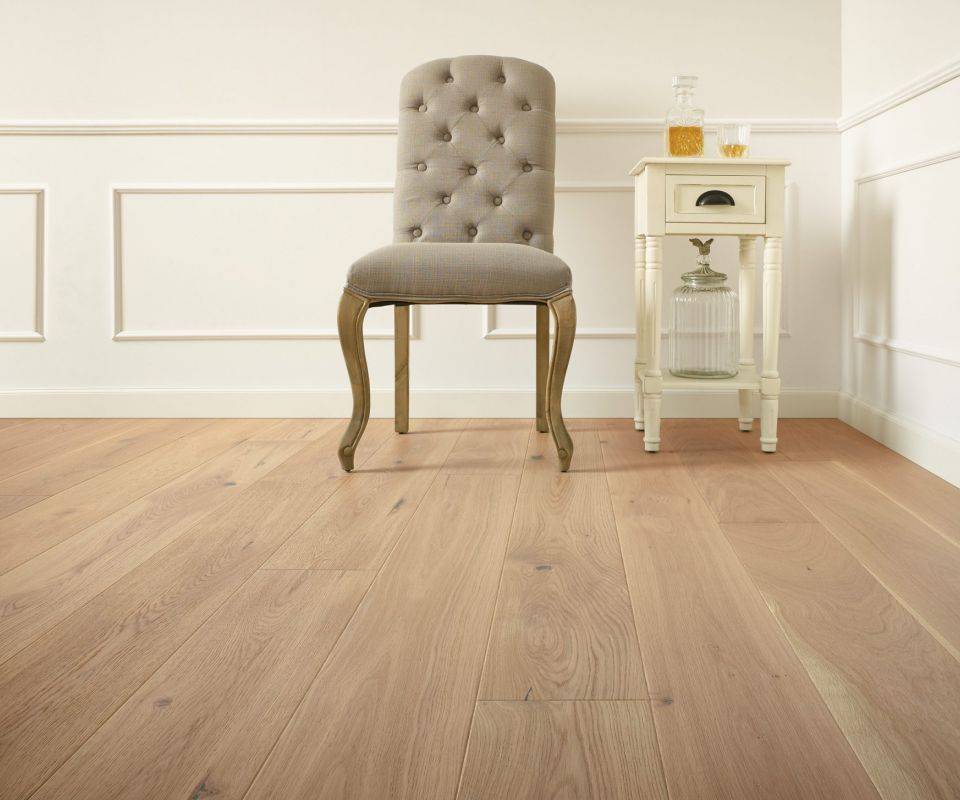 Parquet chêne contrecollé couleur crème vernis mat saint jean d'illac 